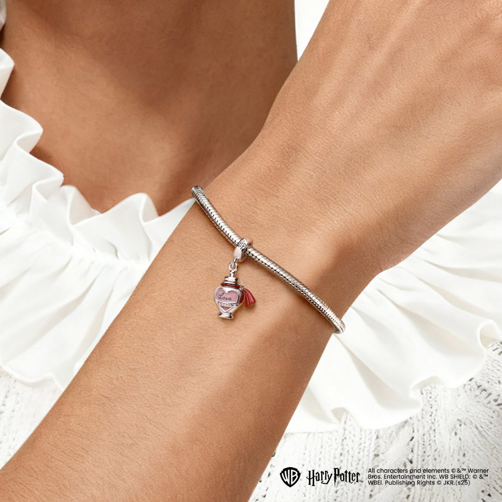 Powerful Love Potion Pendant image number 1