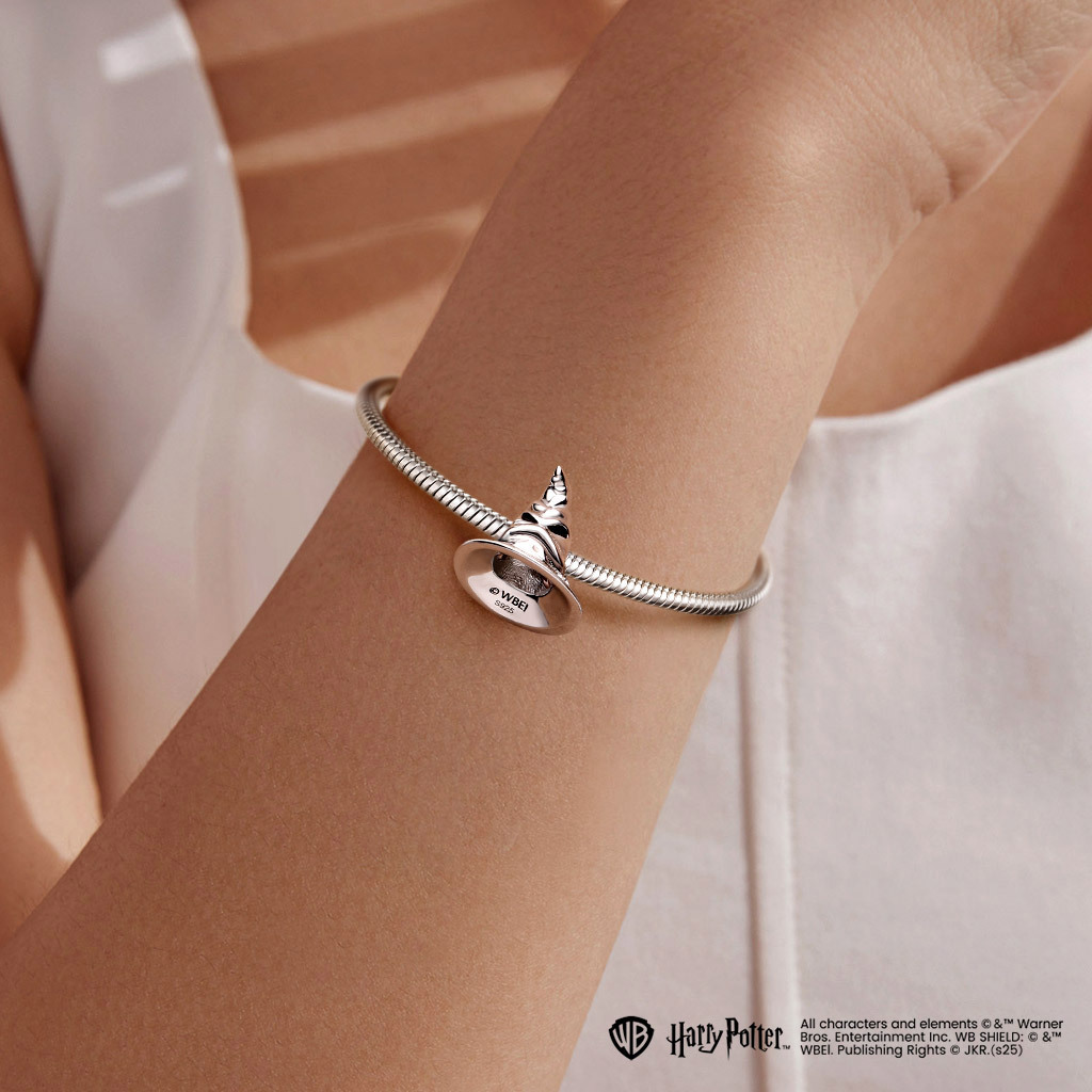 Sorting Hat Charm image number 1