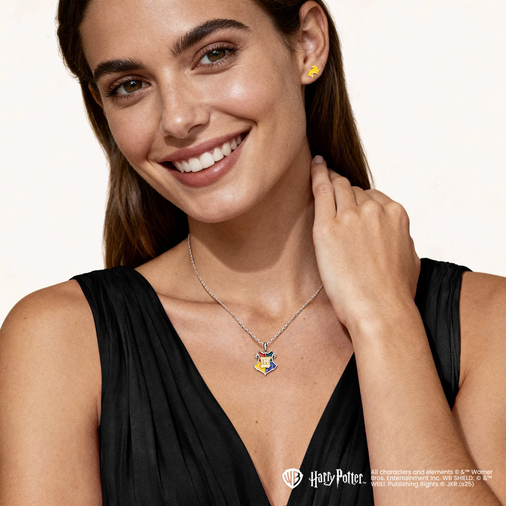 Hogwarts Necklace image number 2
