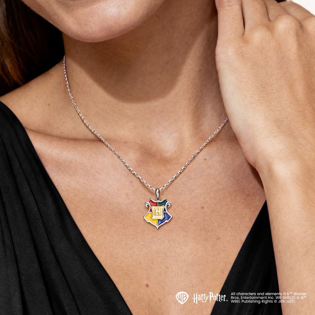 Hogwarts Necklace image number 1