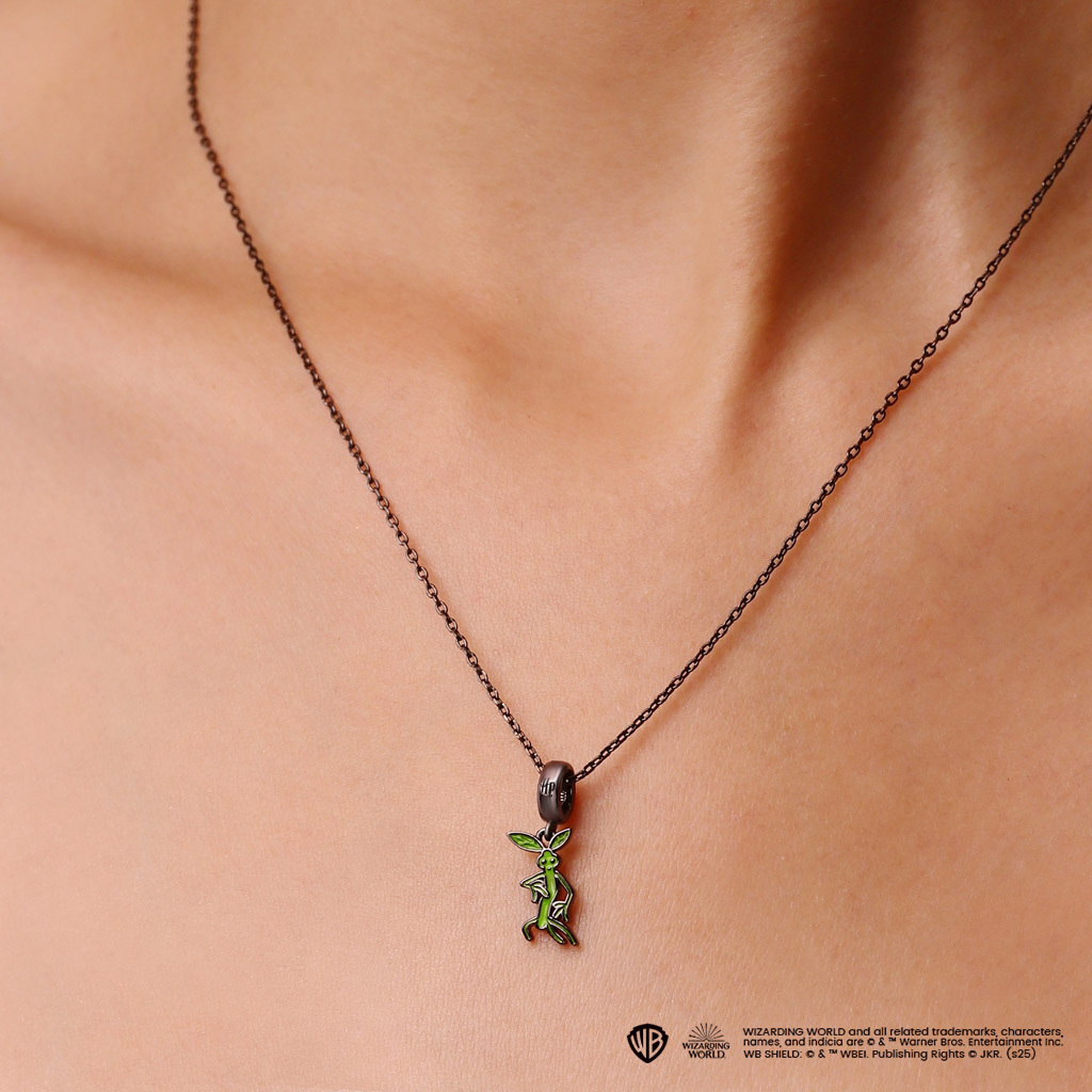 Bowtruckle Pendant image number 1