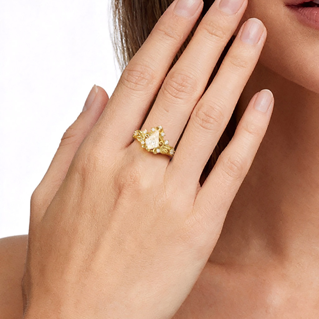 Leaf Filigree Kite-Cut Ring image number 1