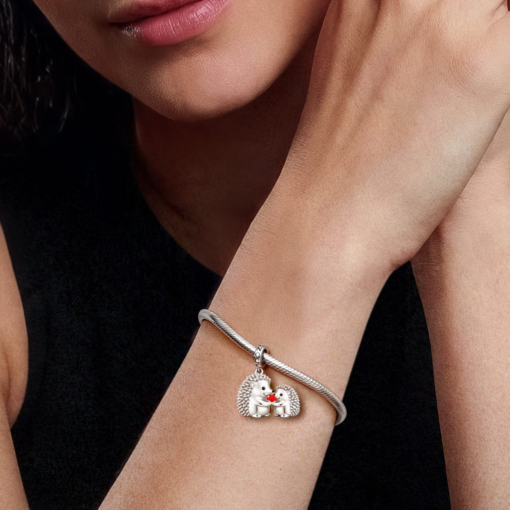 Hedgehog Mother & Child Pendant image number 1