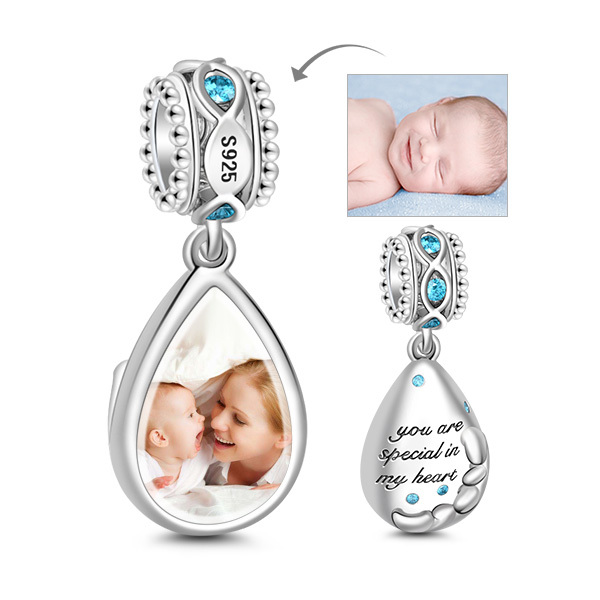 Teardrop Photo Charm Pendant image number 0