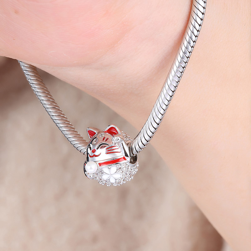 Lucky Cat Charm image number 3
