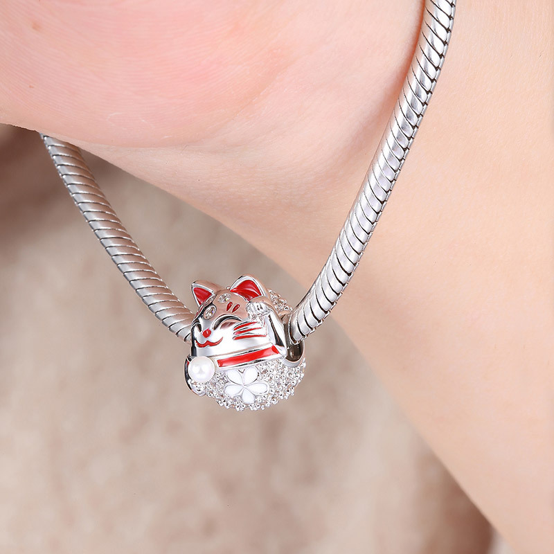 Lucky Cat Charm image number 3