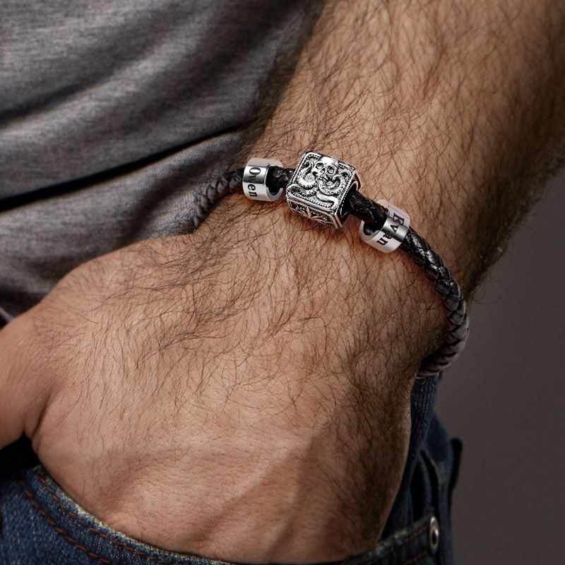 Crusu & Customized Charms Bracelet image number 4