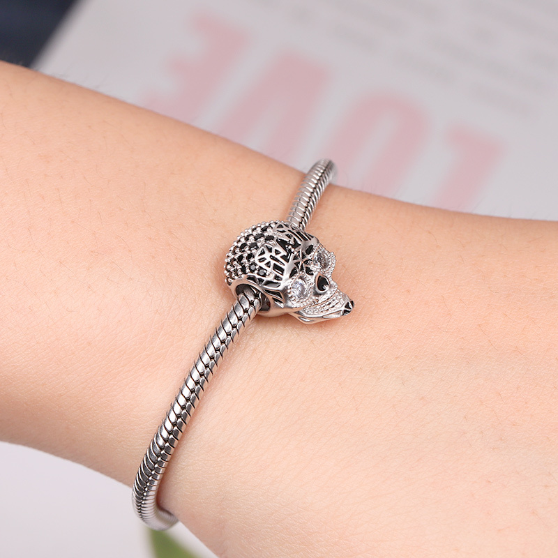 Punk Skull Charm image number 2