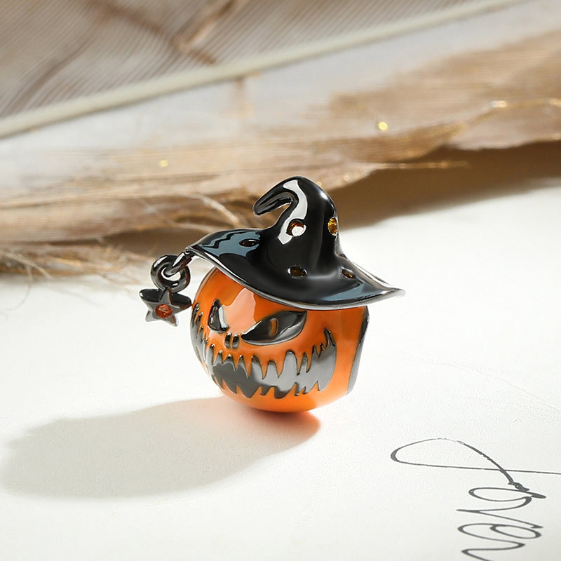 Wizard Hat Pumpkin Charm image number 1