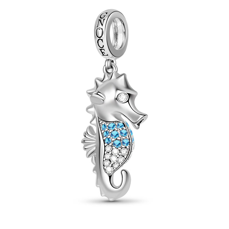Seahorse Pendant image number 2