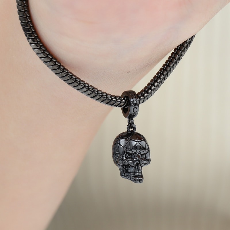Black Skull Pendant image number 2