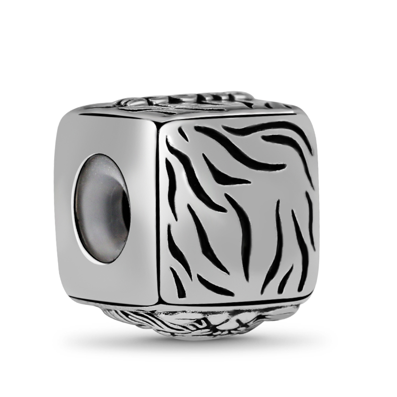 Tiger Charm Bracelet image number 2