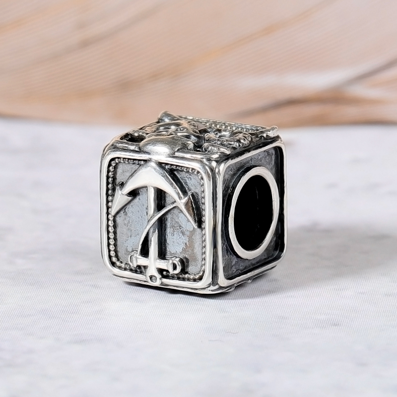 Crusu Charm Bracelet image number 2