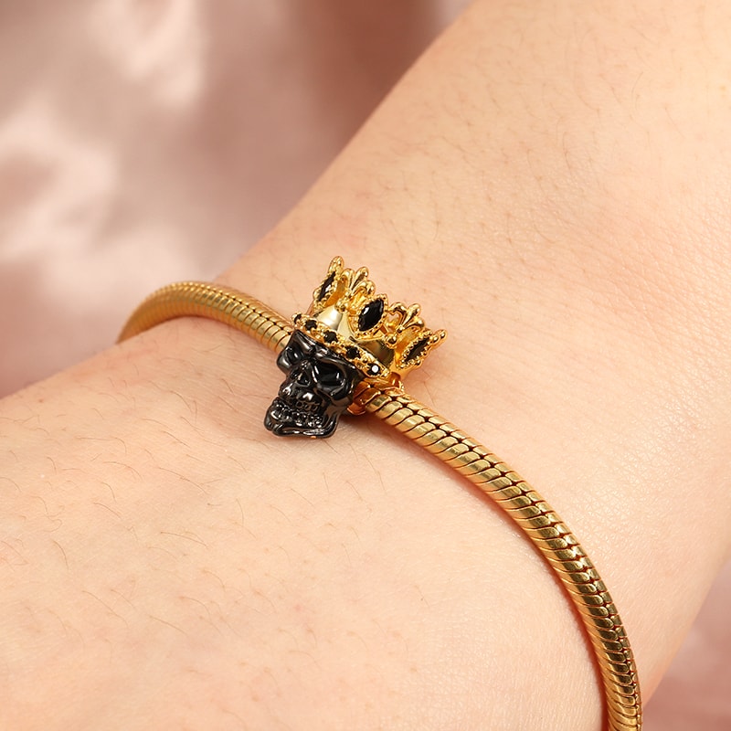Black Crown Skull Charm image number 2