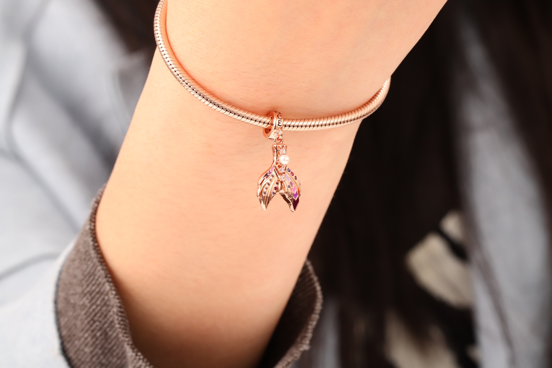 Mermaid Tail Pendant image number 2