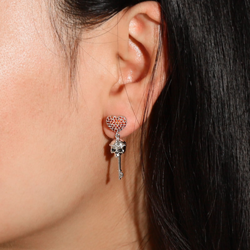 Skull Heart Earrings image number 2