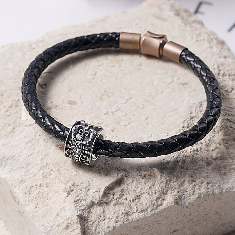 スコーピオンメンズチャーム image number 2