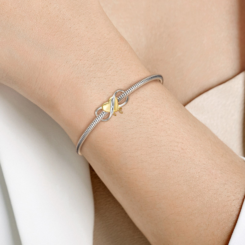 無限の愛の魅力 image number 1