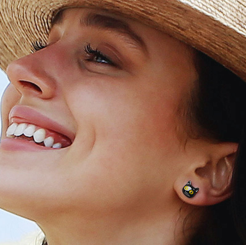 黒猫のスタッドピアス image number 3