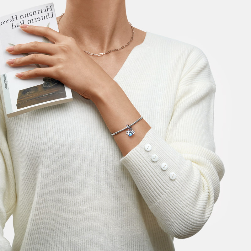 ブルー CZ ストーン 雪の結晶 ペンダント image number 2