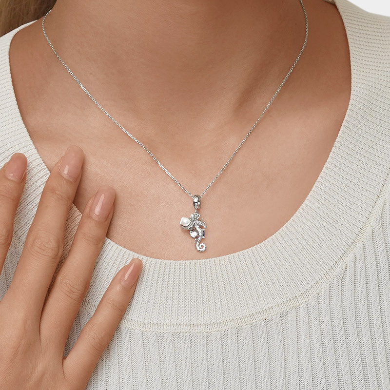 タツノオトシゴの貝殻ペンダント image number 6