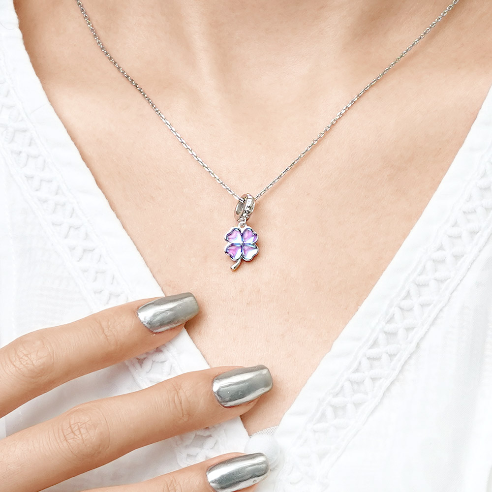 まばゆいラッキークローバーペンダント image number 6