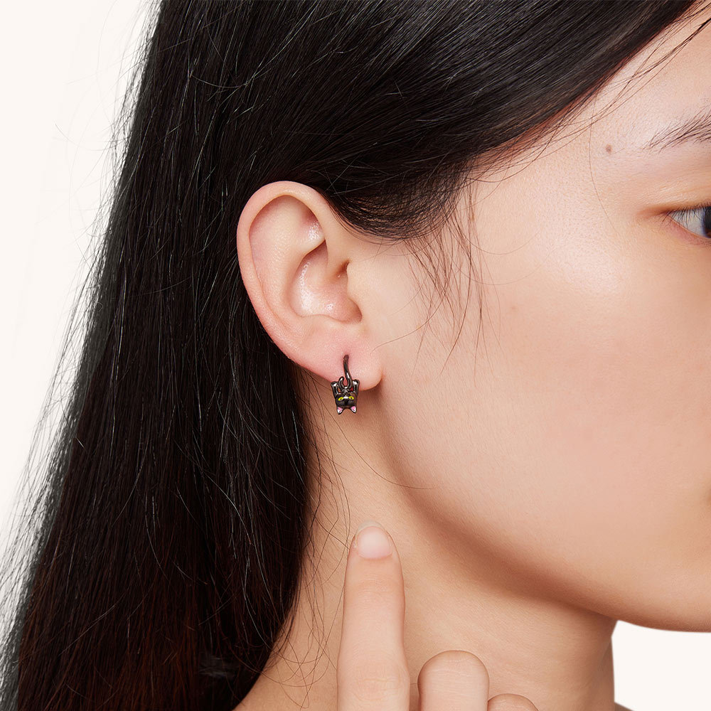 黒猫ピアス image number 2