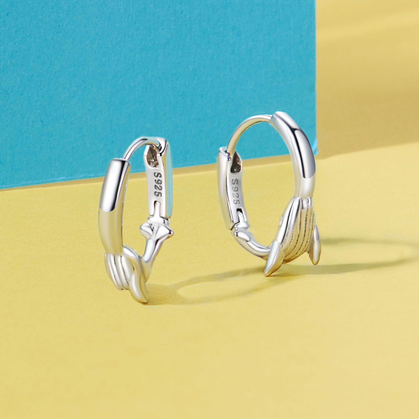 シンプルホエールフープピアス image number 1