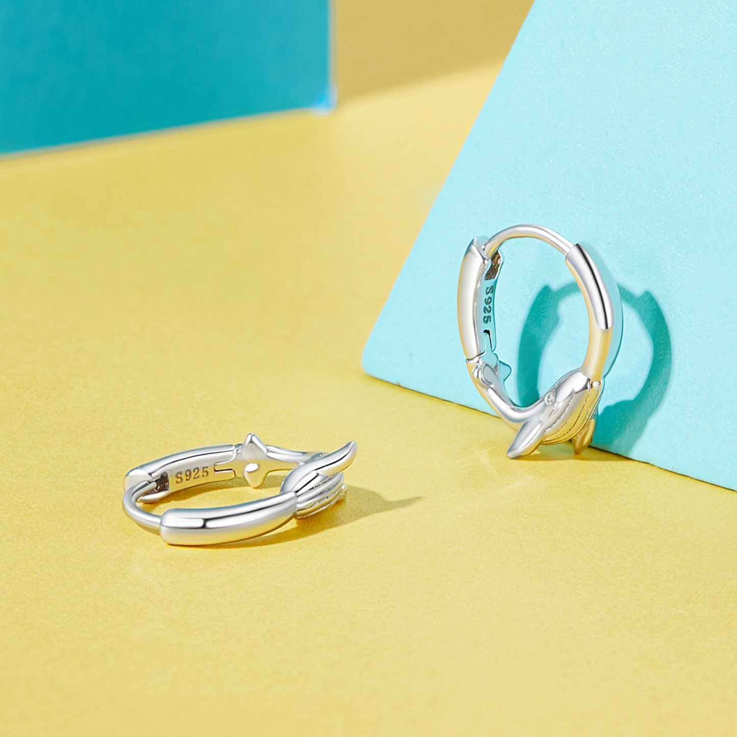 シンプルホエールフープピアス image number 2