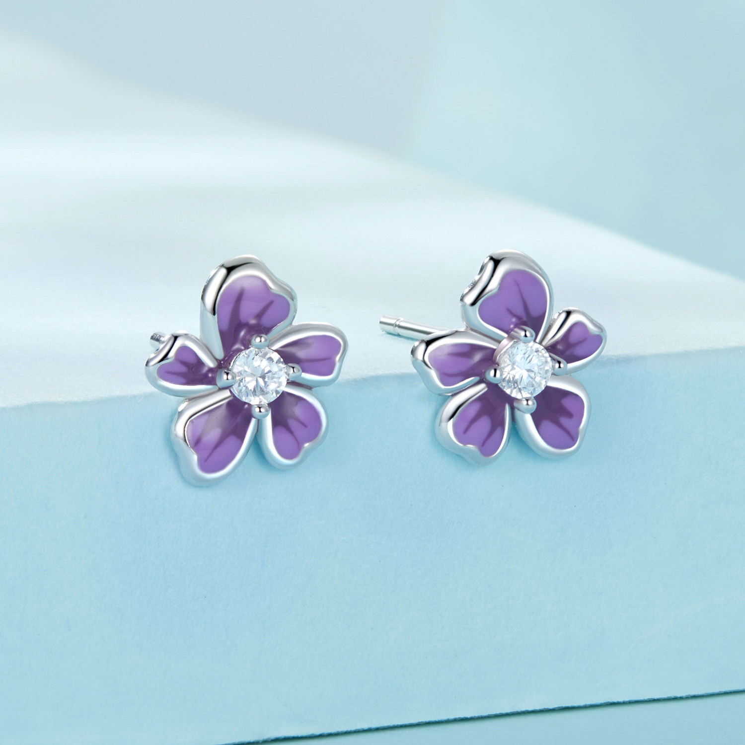 パープルフラワー スタッドピアス image number 1