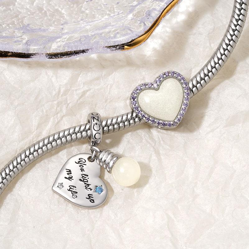 暗闇で光る愛のチャーム image number 2