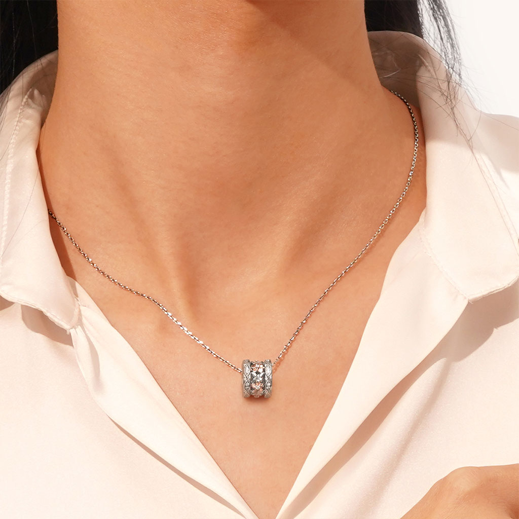 フラワーバタフライペンダントネックレス image number 4