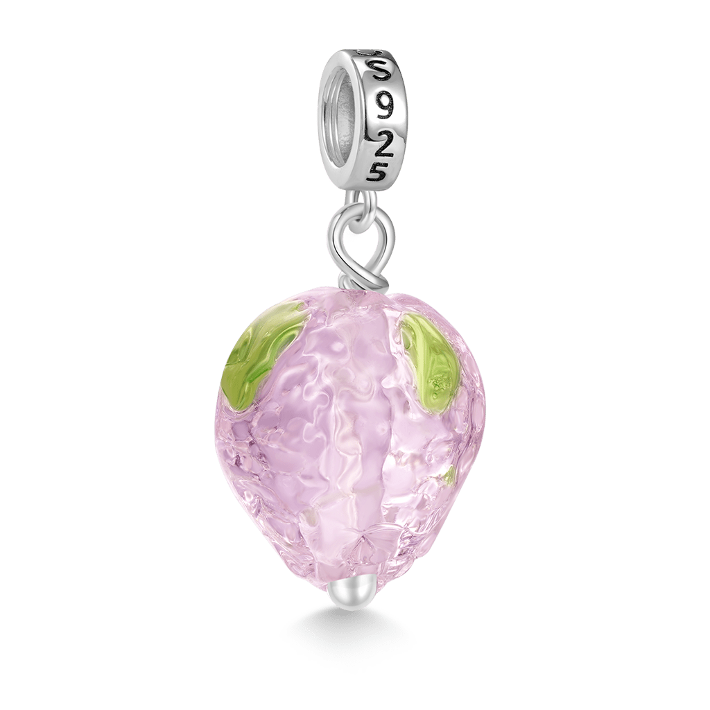 ピンクのストロベリーペンダント image number 1