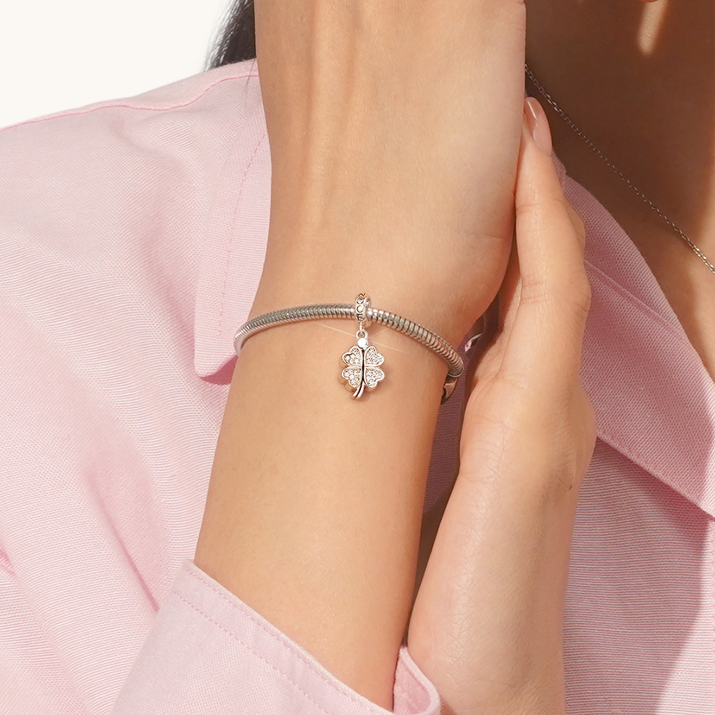 開閉可能な四つ葉のクローバーペンダント image number 6