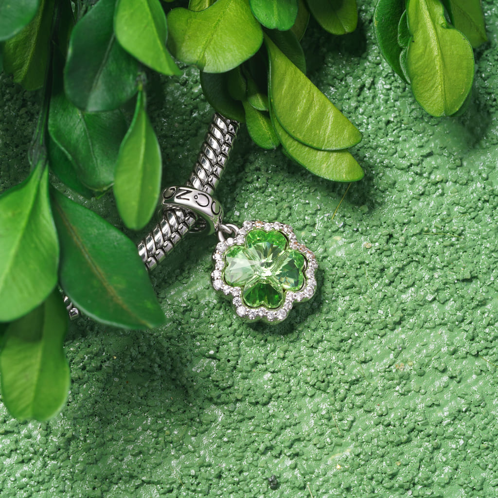 グリーン四つ葉のクローバーペンダント image number 2