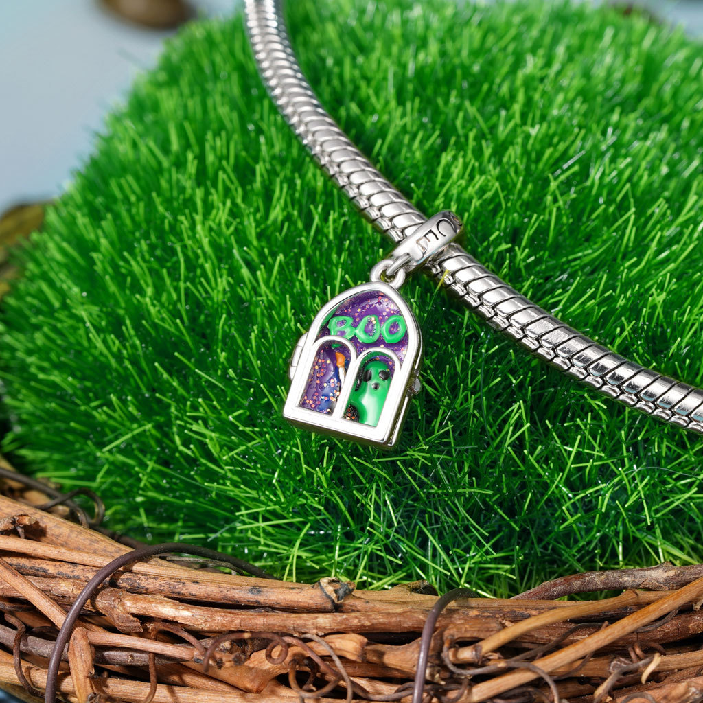 ゴーストブーの不気味な窓ペンダント image number 3