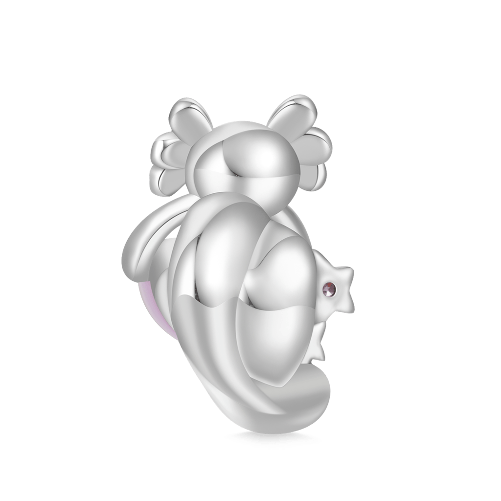 メキシコのアホロートルがハートチャームを抱擁 image number 1