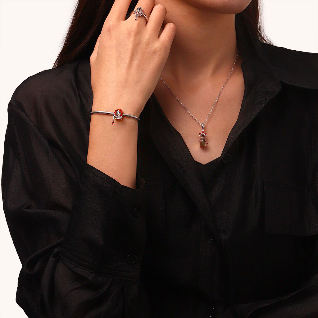 血まみれのナイフ チャーム付きチャッキー image number 3