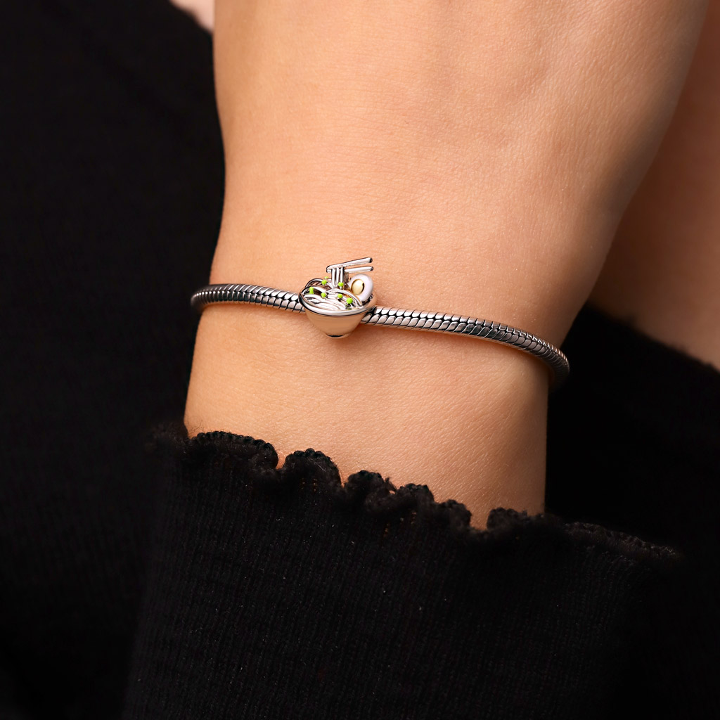 日本のとんこつラーメンのチャーム image number 4