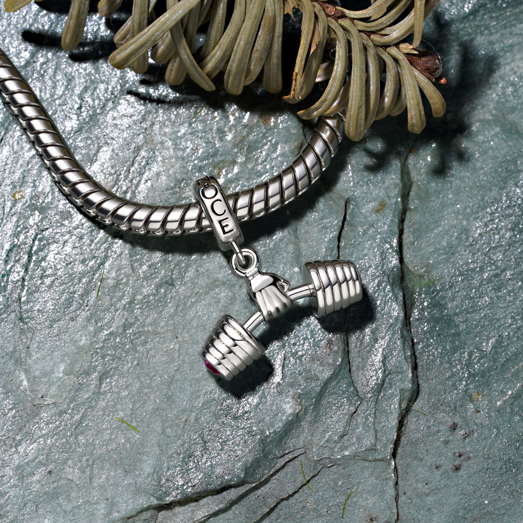 フィットネス愛好家向けダンベルペンダント image number 3