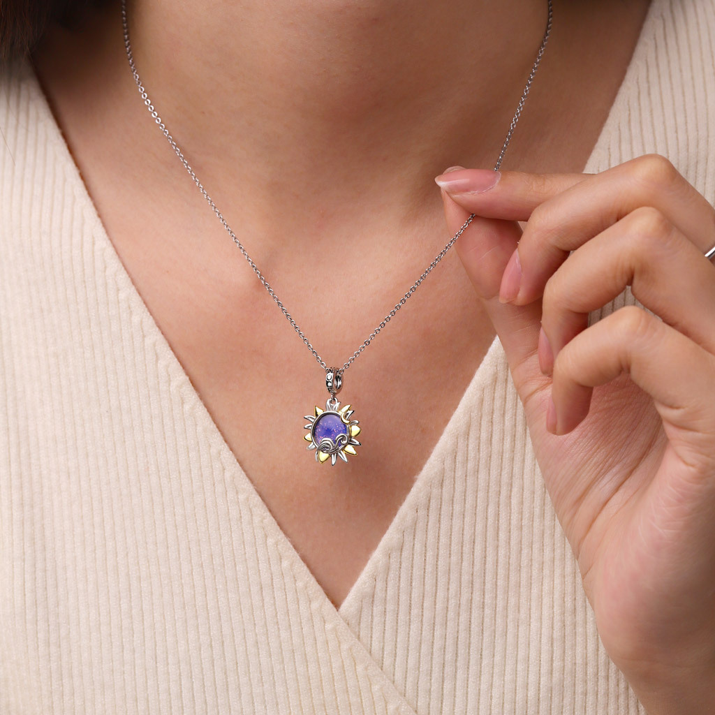 星空のひまわり蓄光ペンダント image number 5