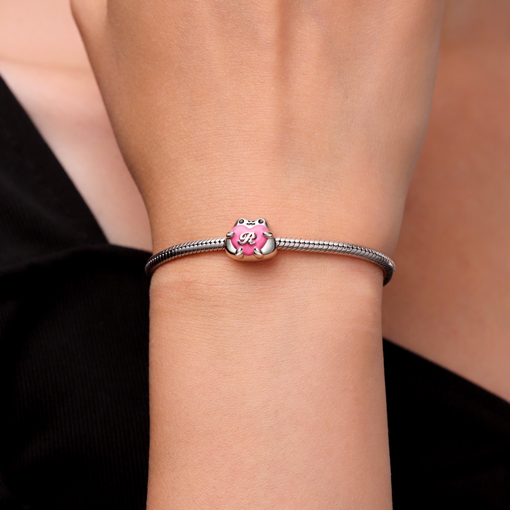 カエルがハートを抱くチャーム image number 5