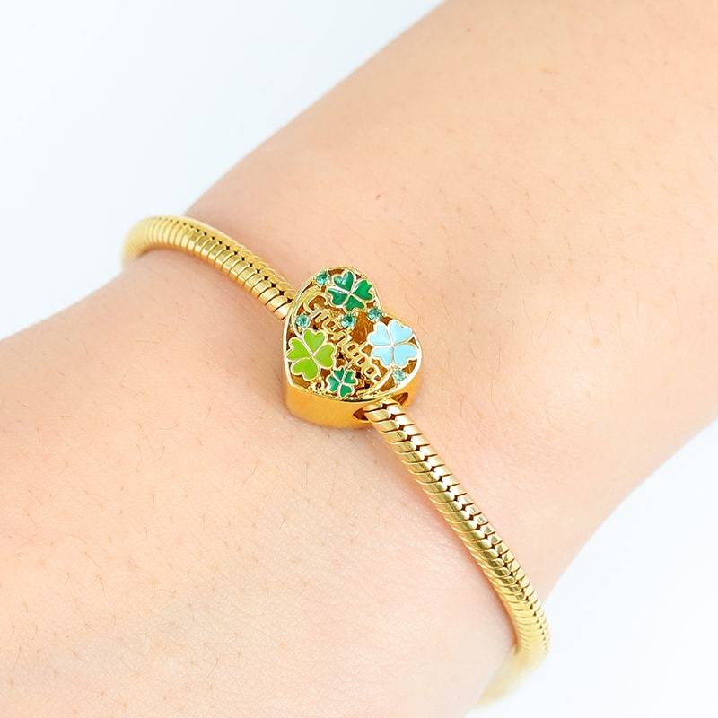 Four-leaf Cover Photo Charm image number 2