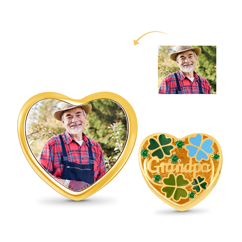 Four-leaf Cover Photo Charm image number 0