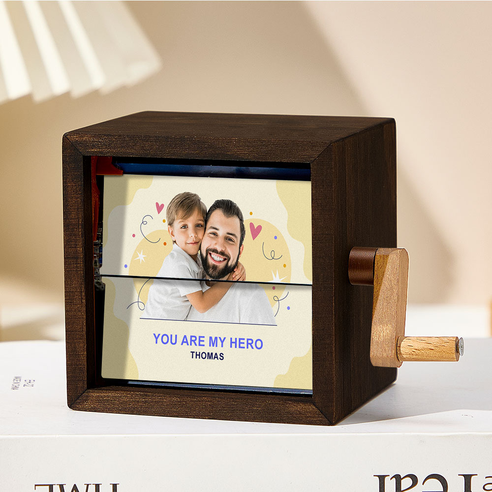 Custom Hand-Cranked Father's Day Flipbook Frame Mechanical Hand-cranked Photo Album with Covers Creative Wooden Keepsake Gift for Dad