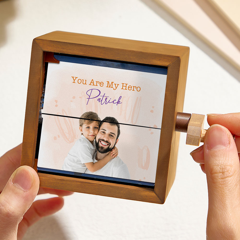 Custom Hand-Cranked Father's Day Flipbook Frame Mechanical Hand-cranked Photo Album with Covers Creative Wooden Keepsake Gift for Dad