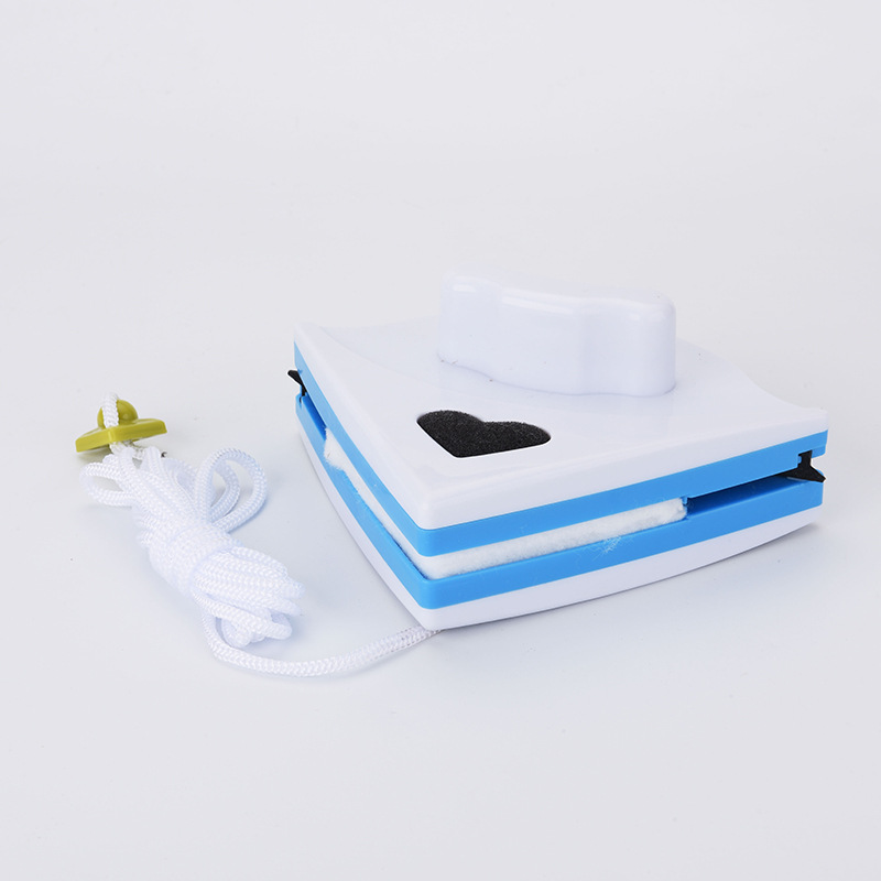 Effortless double-sided glass wiper