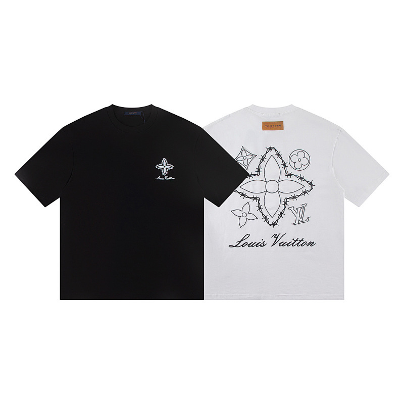 LOUIS VUITTON 四つ葉のクローバー刺繍入りラウンドネックTシャツ