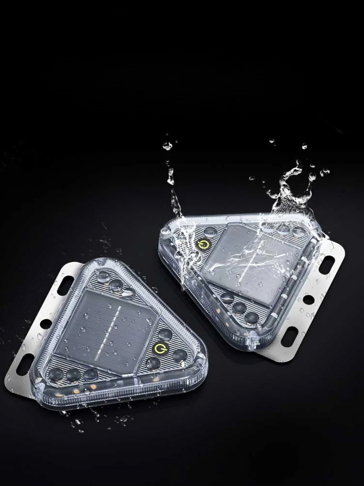 ไฟเตือนพลังงานแสงอาทิตย์อัตโนมัติไฟกระพริบกันชนท้ายรถ