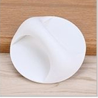 【補助取っ手】貼るだけで取っ手のない網戸や窓の開閉がラクラク